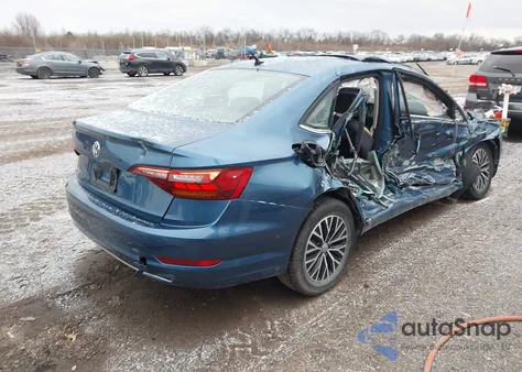 2019 Volkswagen Jetta 1.4T R-Line/1.4T S/1.4T Se from USA, damaged, VIN 3VWC57BU8KM155321